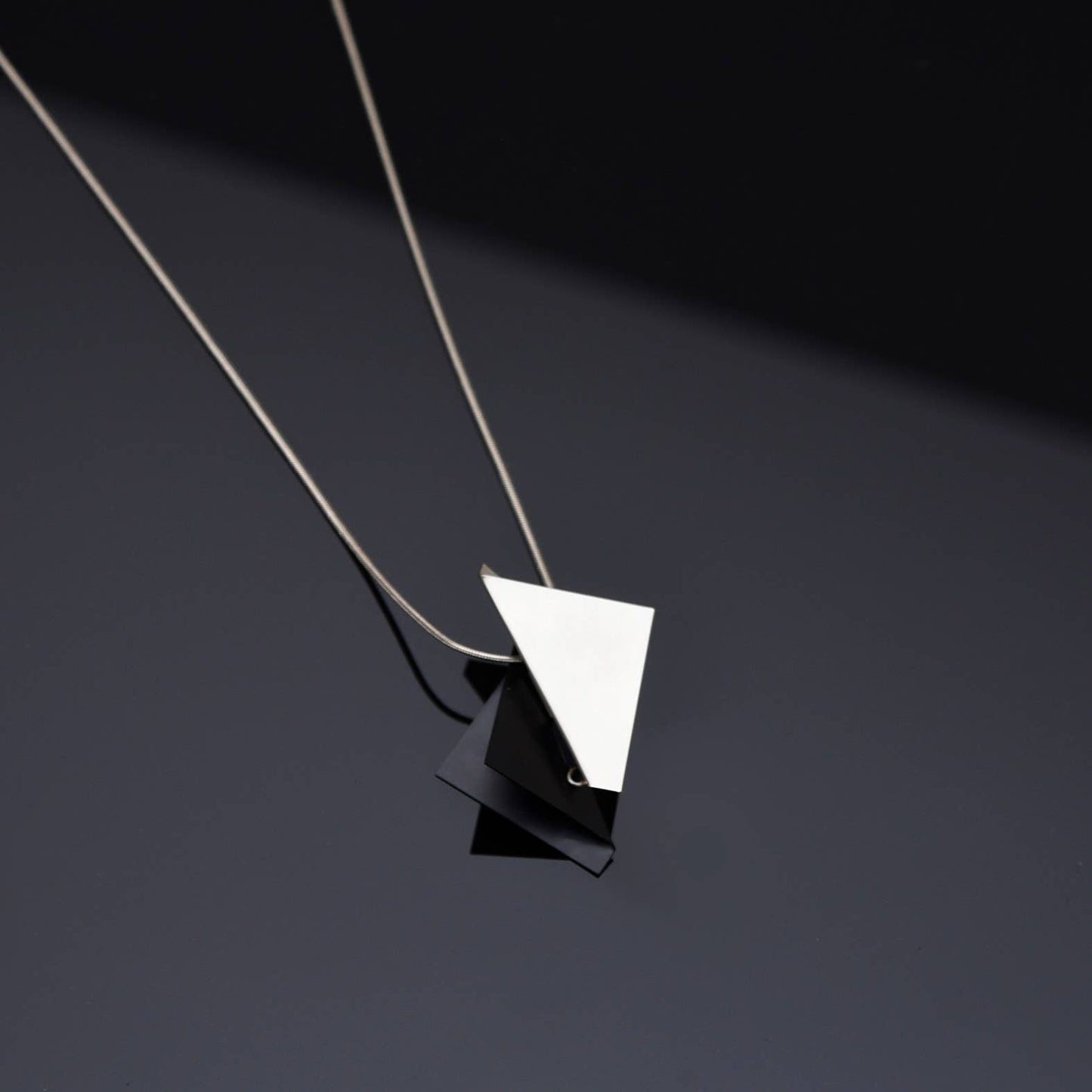 Val Necklace: Gold Black