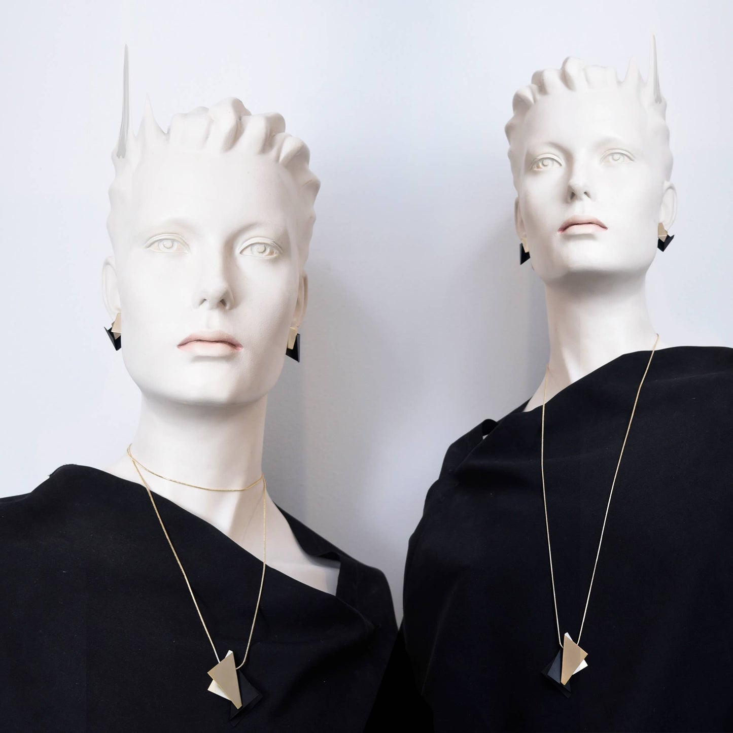Val Necklace: Silver Black