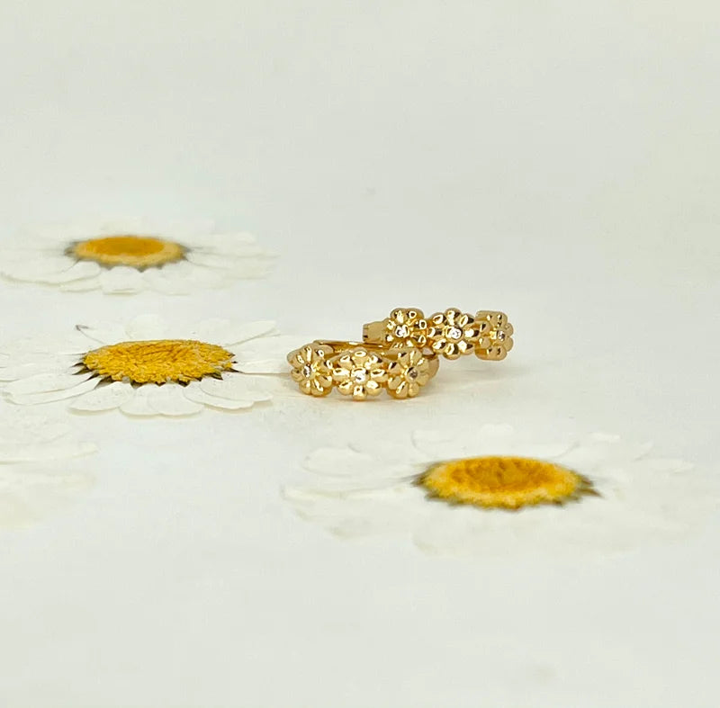 Daisy Huggie Hoops