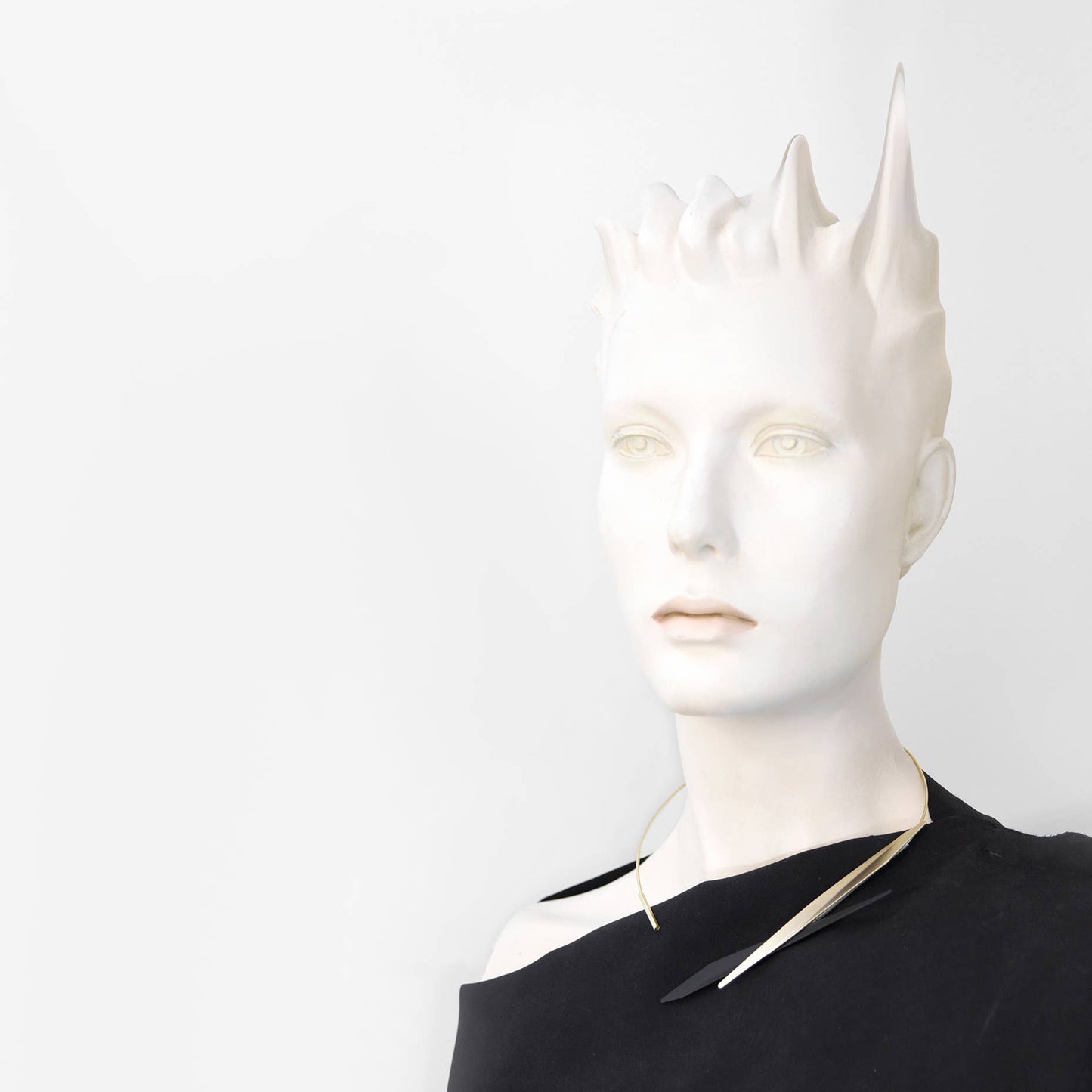 Quinn Neck Cuff: Black Silver