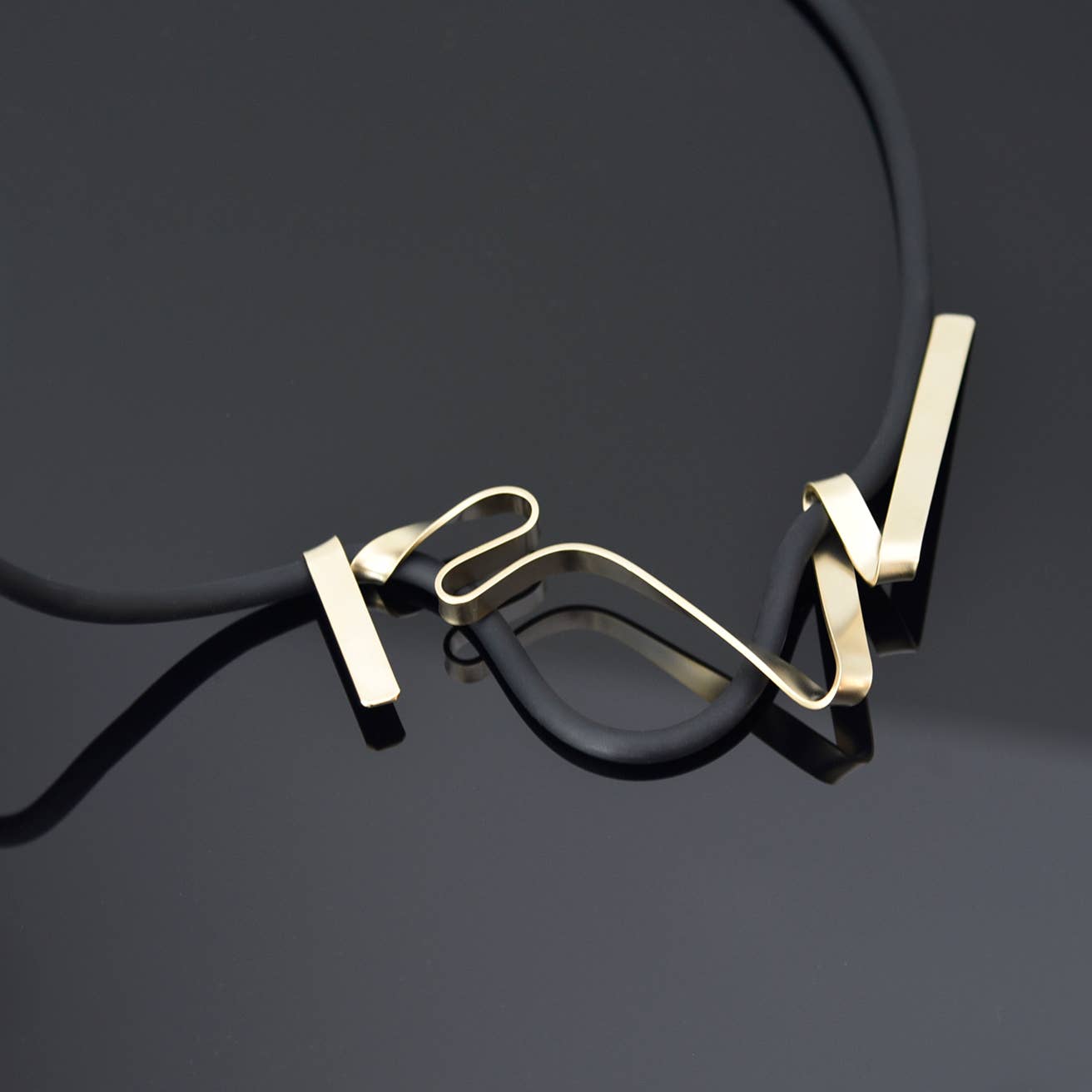 Allure Cord Necklace: Matte Black