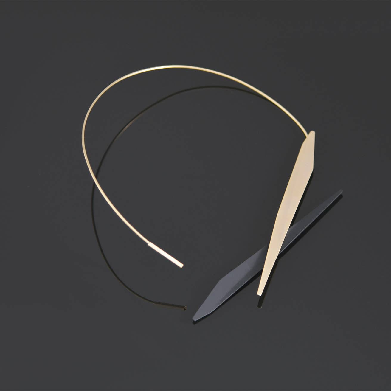 Quinn Neck Cuff: Black Silver