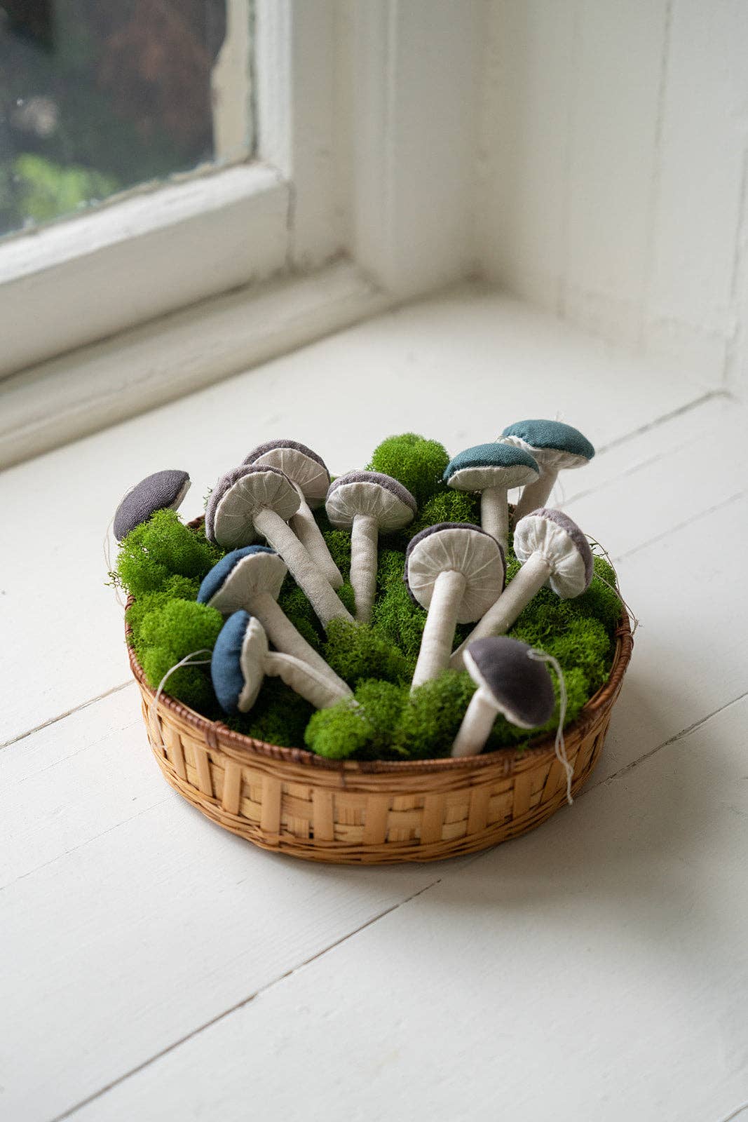 Linen Fabric Mushroom Ornament: Black