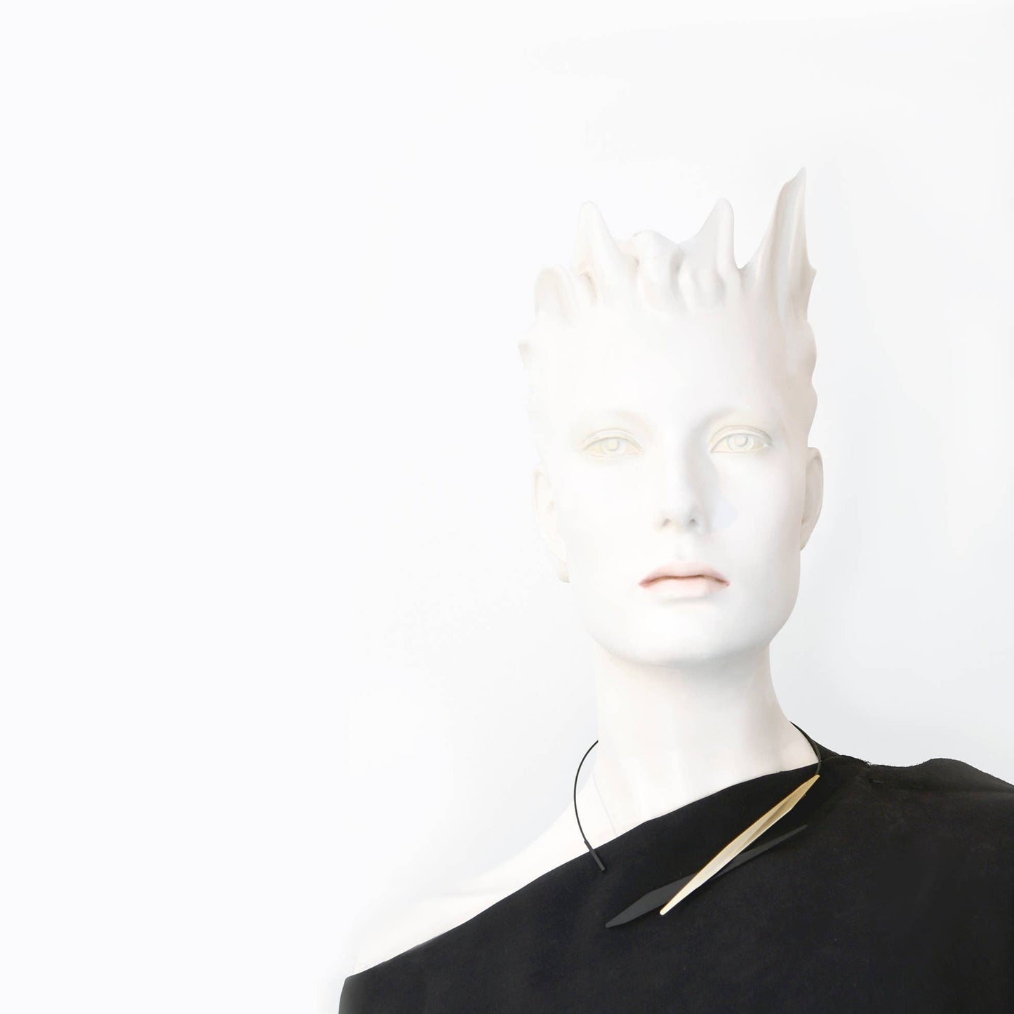 Quinn Neck Cuff: Black Silver