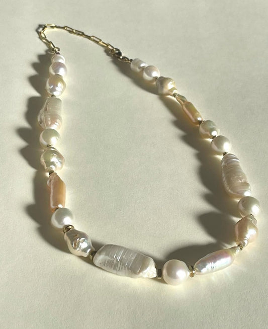 Dali Pearl Necklace