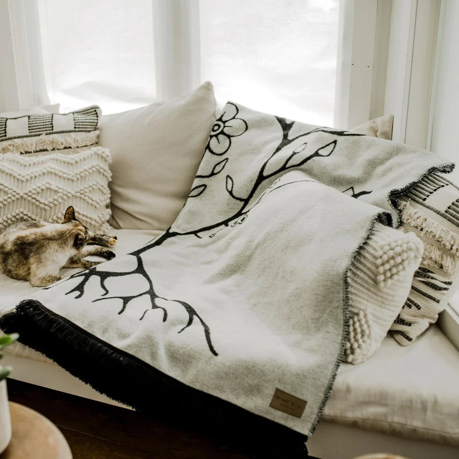 B&W Reversible Eco Friendly Blanket