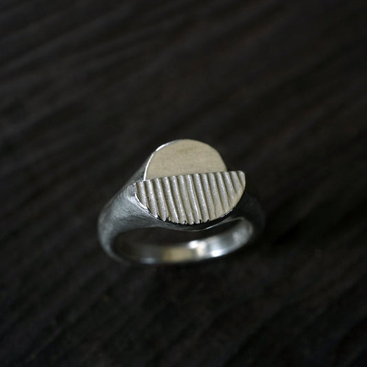Horizon Signet Ring
