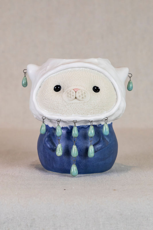 Cloud Suit Cat Vase