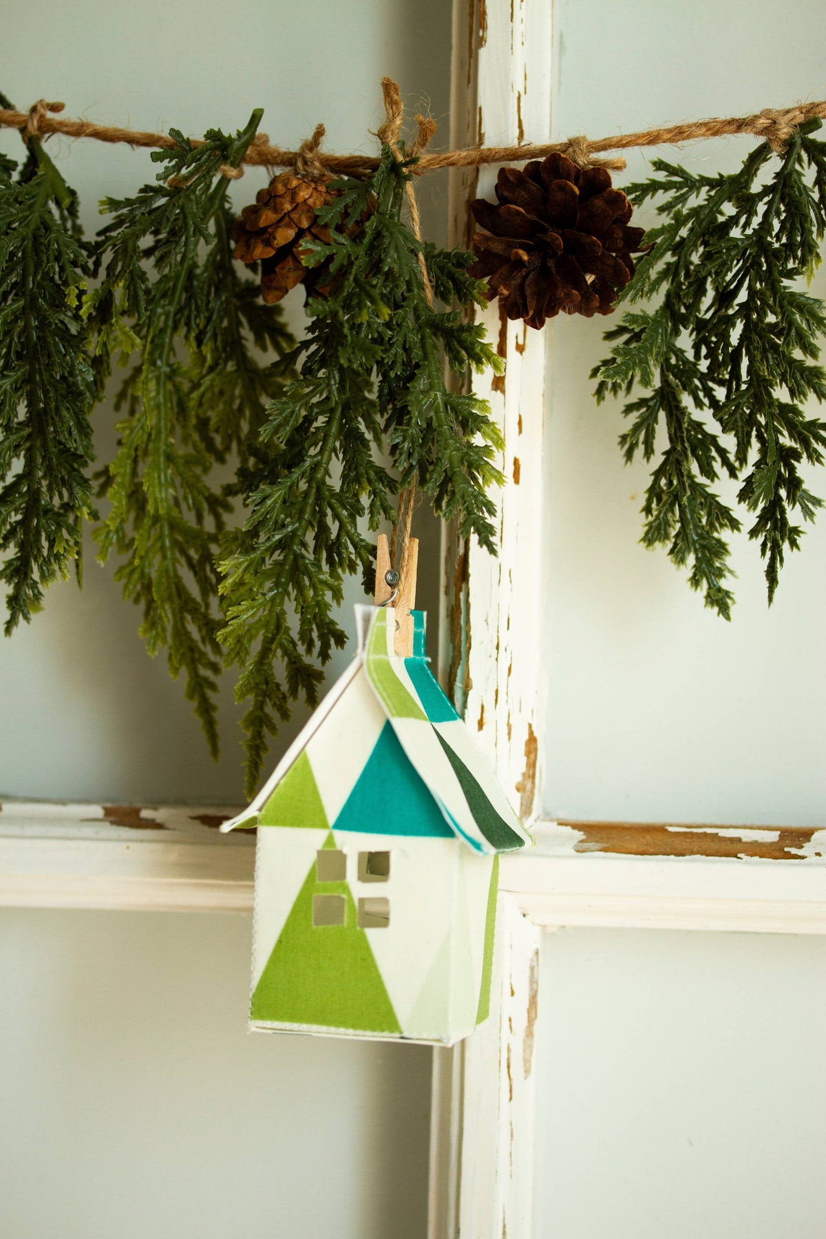 Holiday Fabric House Luminary: Ornaments (green)