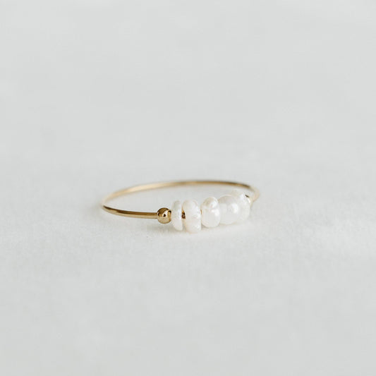 Mini Pearls Ring: 7