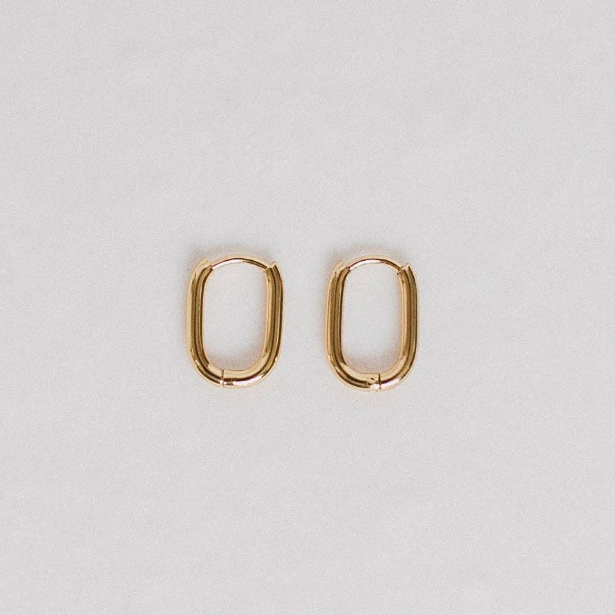 Dainty Oval Earrings Gold