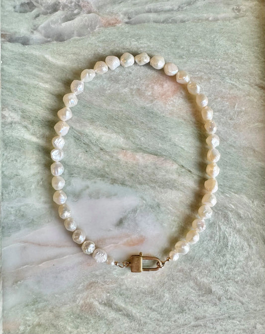 Rosa Pearl Necklace